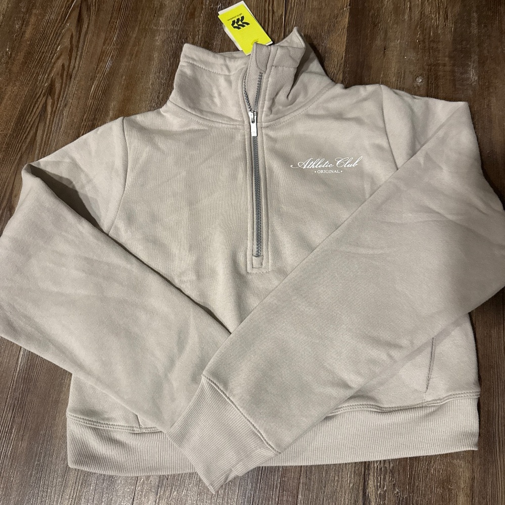 XS half zip NWT